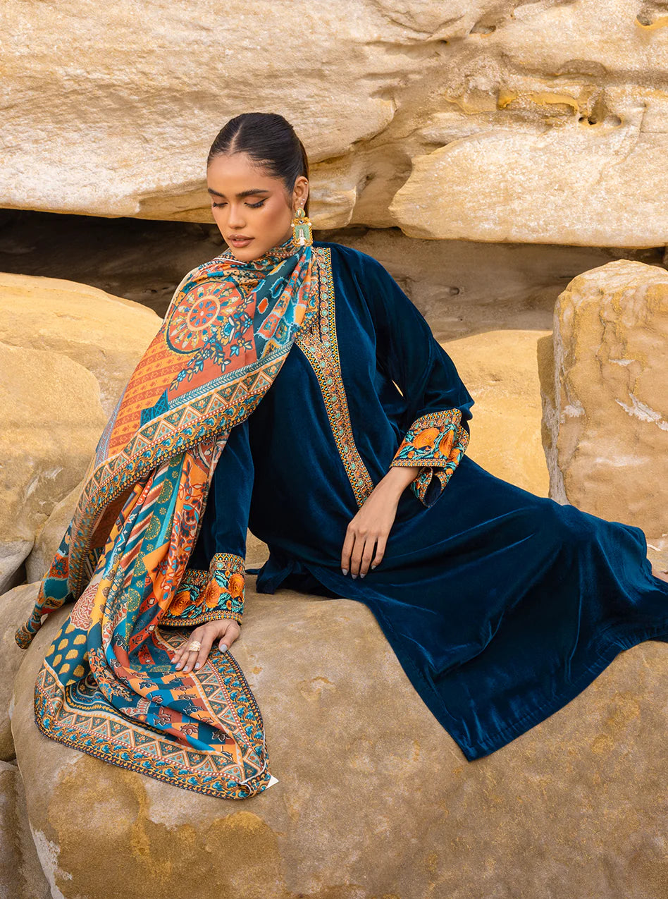 Zainab Chottani - Velvet Dress with Printed Karandi shawl