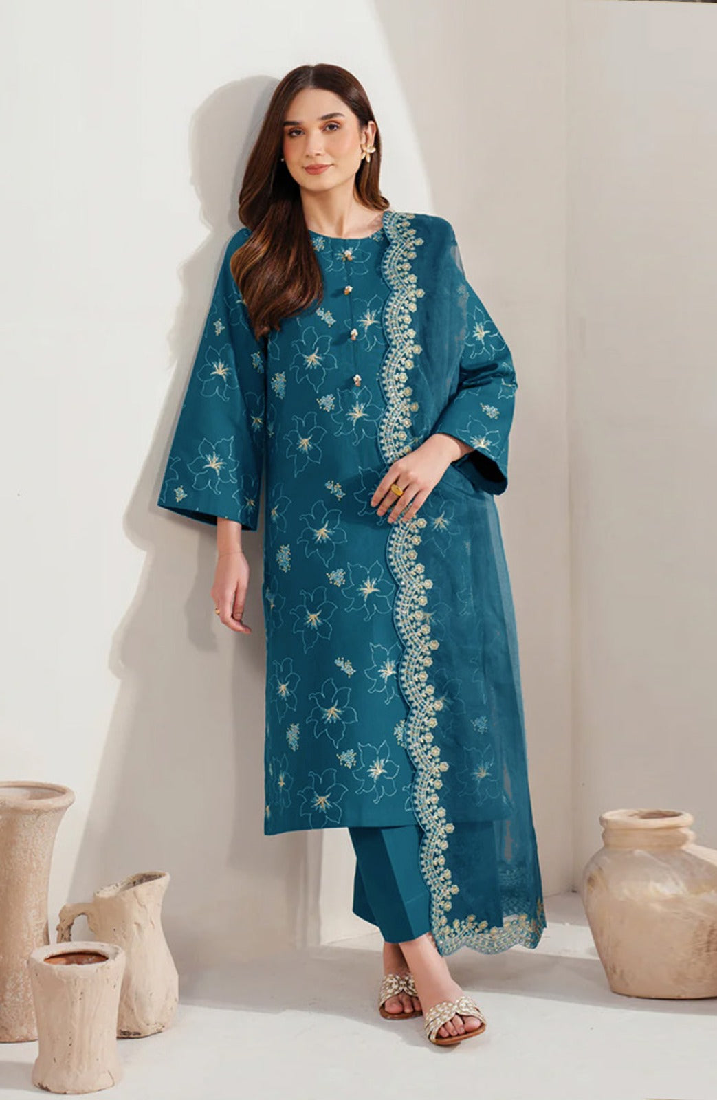 Ethnic Embroidered lawn Three Piece ET-100