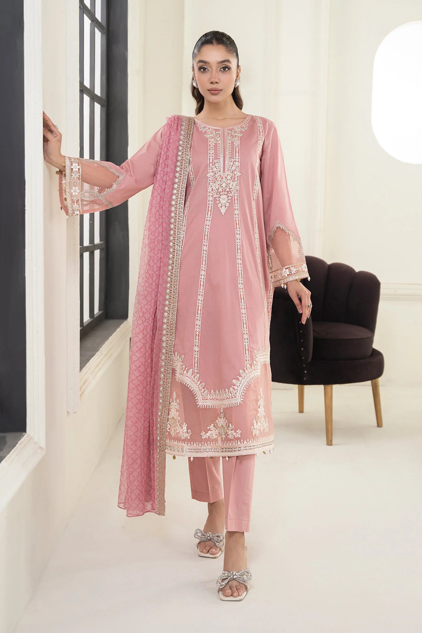 3 Piece Embroidered Lawn Suit