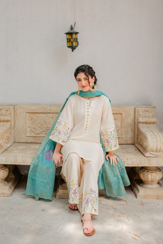 Fcc-882 off white Dhanak  Embroidered three piece With Woolen Duppata