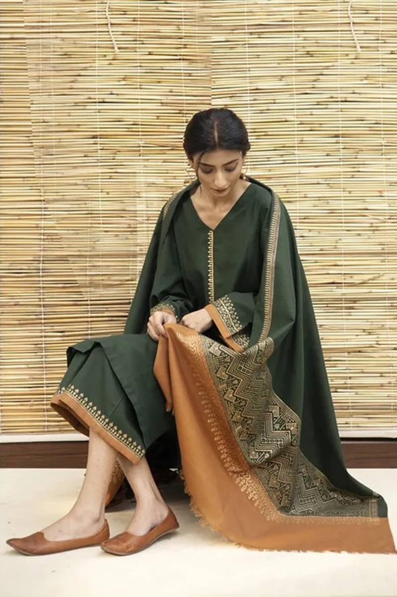 sitarahclothing Fcc-451 Mongia Dhanak Embroidered three piece With Dhanak Shawl